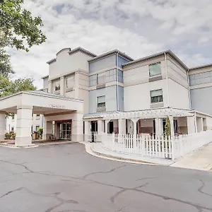 Hotel Country & By Radisson, Southside, Savannah